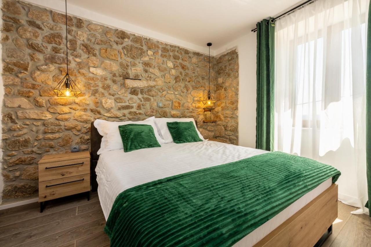 Villa Antani With Heated Pool, Sauna & Jacuzzi Цриквениця Екстер'єр фото