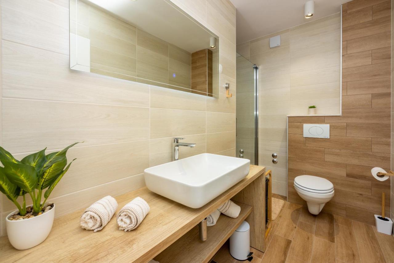 Villa Antani With Heated Pool, Sauna & Jacuzzi Цриквениця Екстер'єр фото